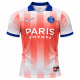 Camiseta del PSG edición especial con rayas coral en degradado, PARIS PANAME y cuello polo azul