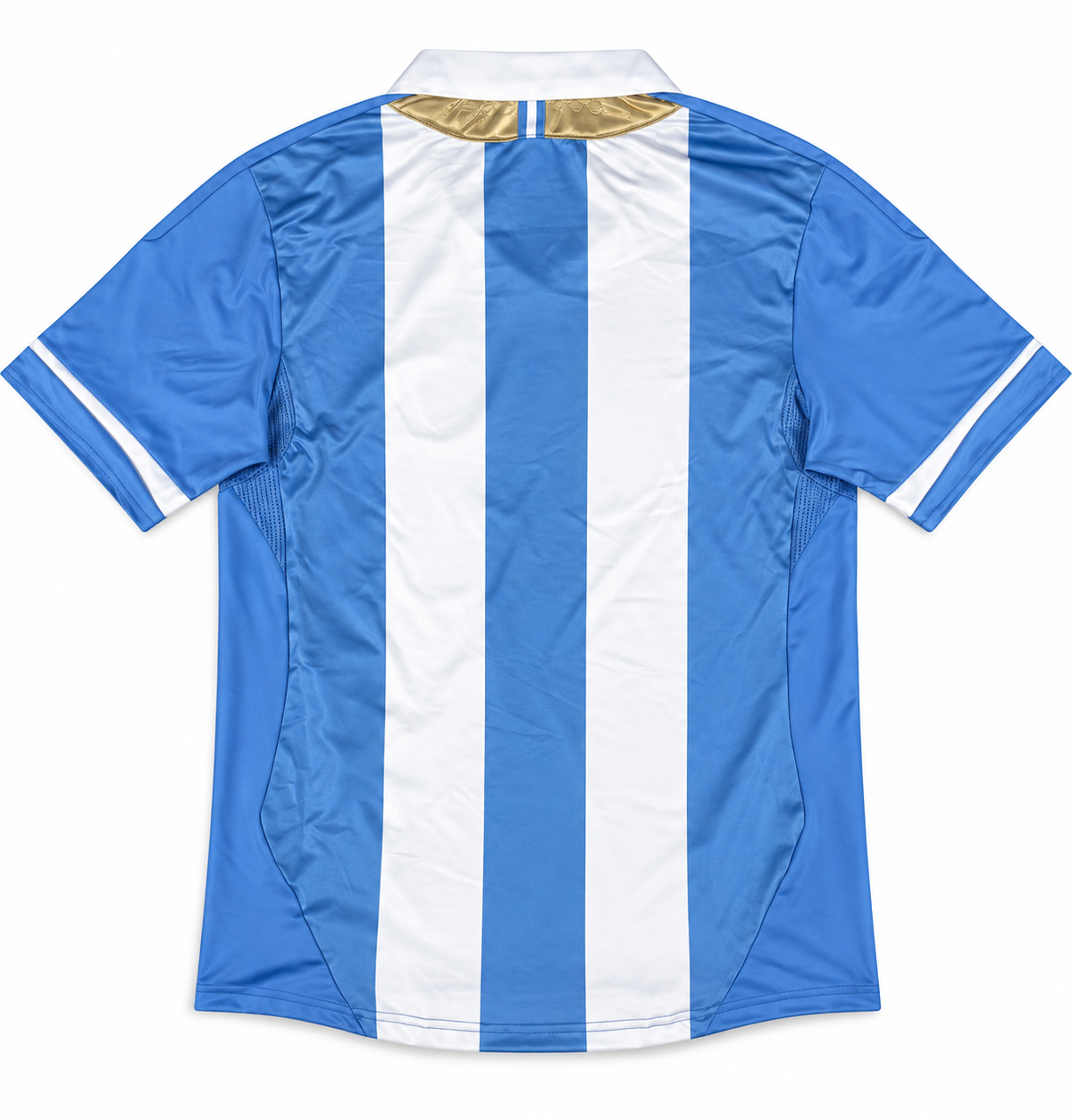 Costas da camisa retrô da Argentina 2011 com as listras celestes e brancas e a gola dourada