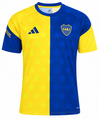 camisa pré-jogo do Boca Juniors 2026 com escudo e logos termocolados