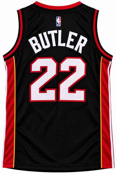 Costas da regata preta do Miami Heat com BUTLER e o 22
