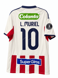 Camiseta del Junior de Barranquilla con dorsal 10 y nombre de Luis Muriel
