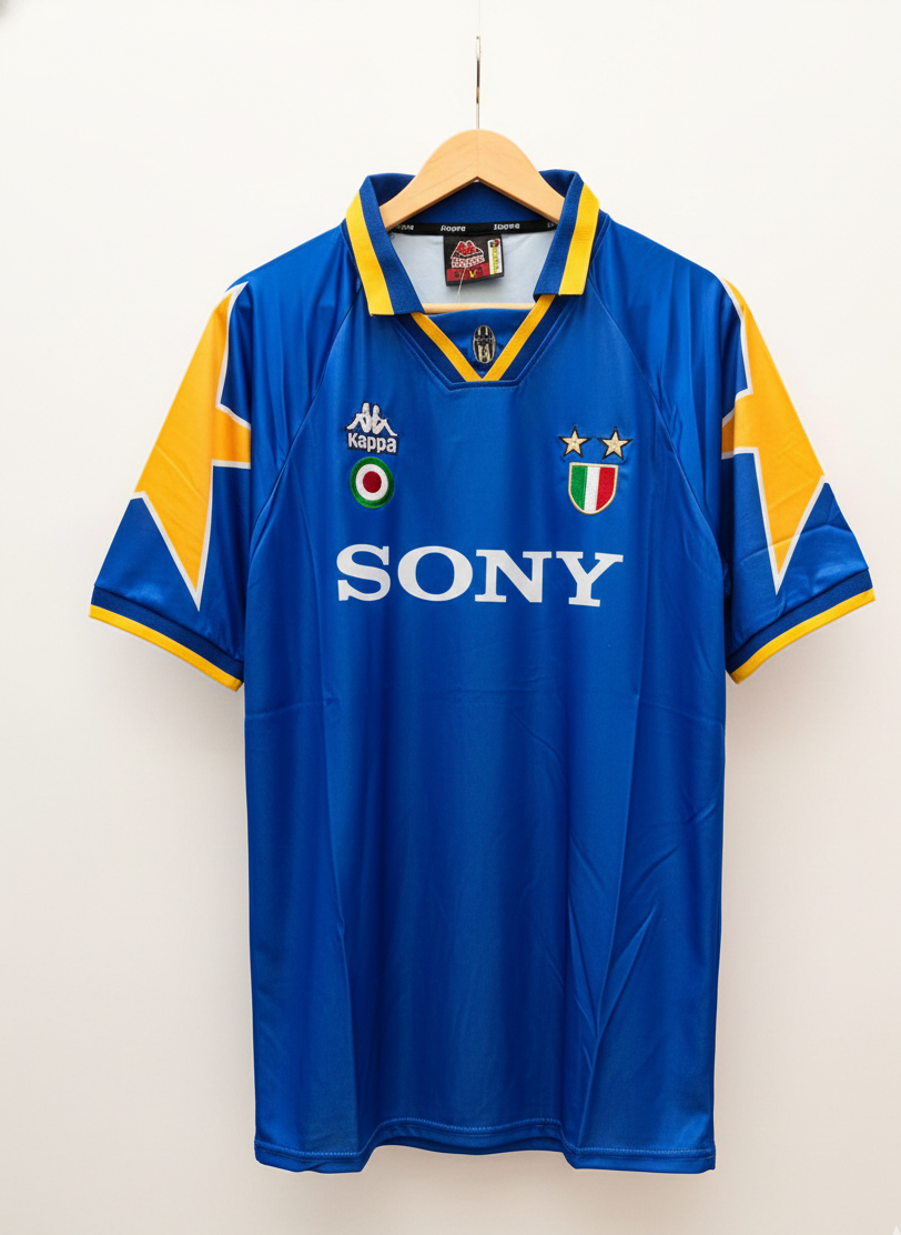 Camiseta Retro Juventus Visitante 1995-1996 Kappa Camiseta_Retro_Juventus_Visitante_1995-1996 | Velocity Savage - Ropa Deportiva de Fútbol en Colombia