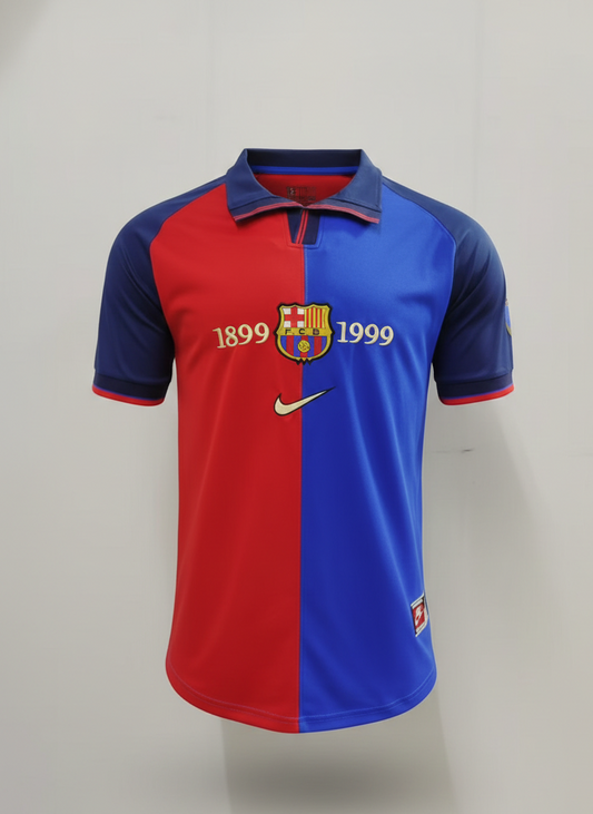 Camiseta retro del FC Barcelona temporada 1999, diseño centenario en tela transpirable color azulgrana con detalles bordados y estilo clásico.