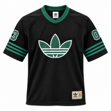 Camiseta preta da Adidas Originals com trevo verde, gola V verde e o 03 nas mangas