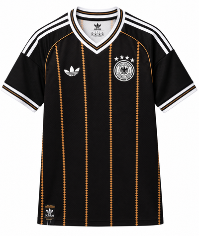 Frente da camisa preta terceira da Alemanha 2026 de despedida, com listras de losangos dourados, trevo da Adidas e escudo de quatro estrelas