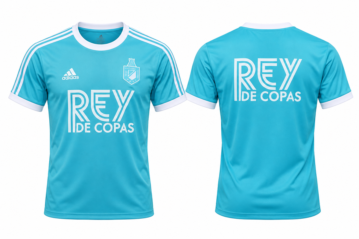 Frente y espalda de la camiseta celeste Rey de Copas del Atlético Nacional