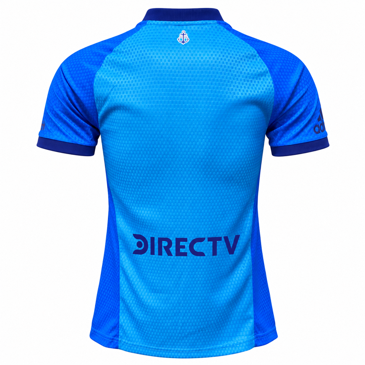 Espalda de la camiseta alternativa de Boca Juniors 2026 celeste, con DIRECTV abajo y un ancla pequeña en la nuca