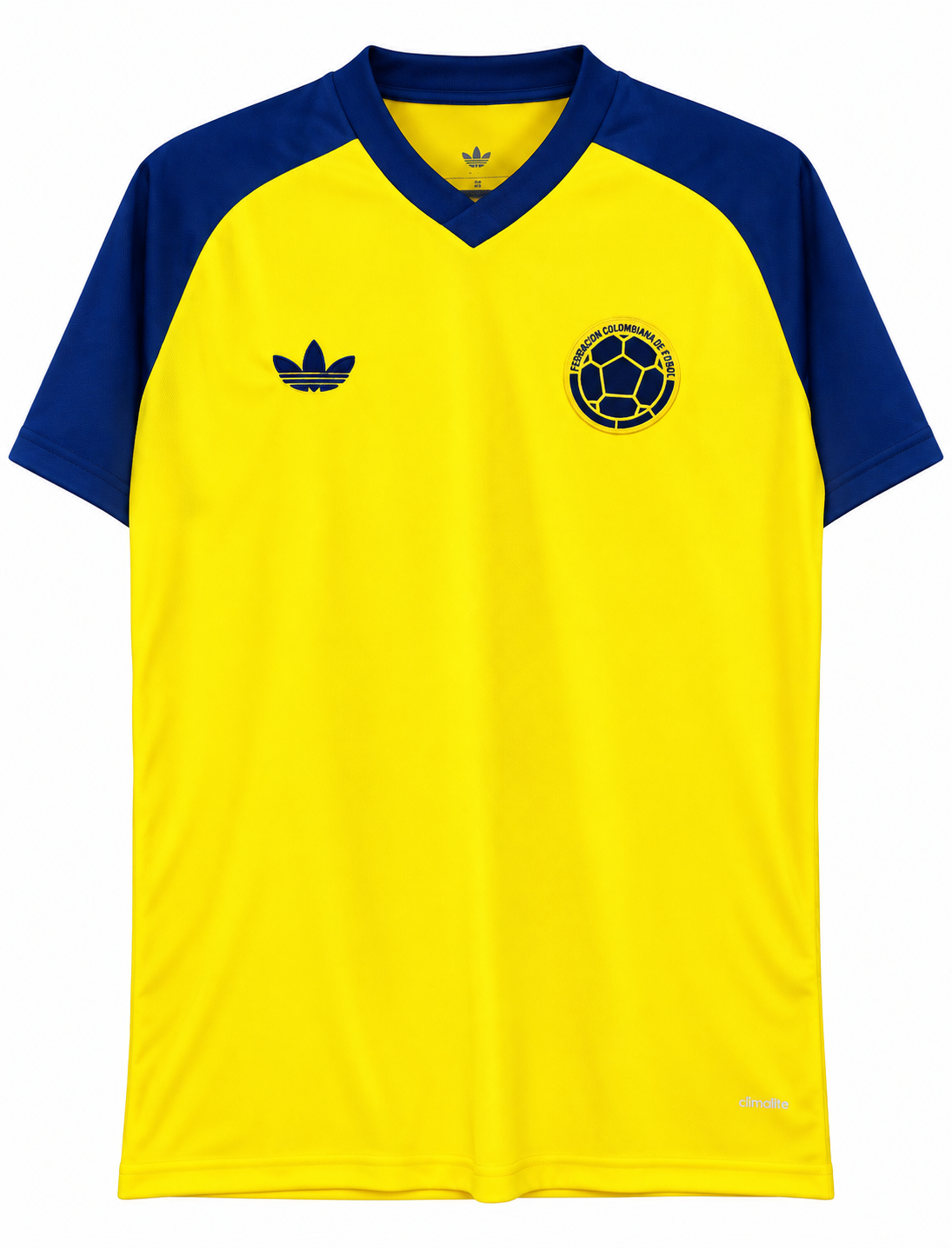 Frente da camisa de aquecimento da Seleção Colômbia, amarela com mangas azuis, trevo da Adidas e escudo da FCF