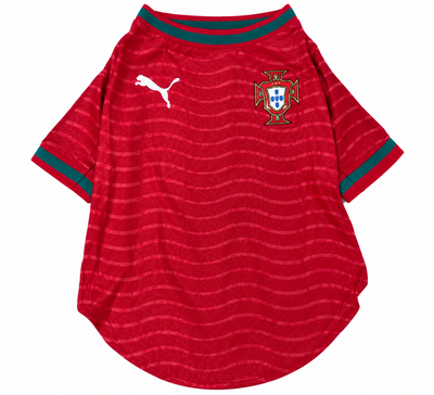 Camiseta para perro de Portugal roja con ondas, ribetes verdes y escudo de la FPF