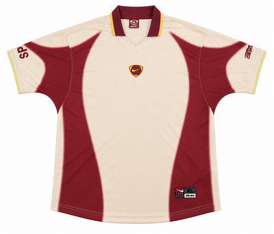 Camiseta retro crema con costados vinotinto difuminados, cuello polo vinotinto y filo amarillo