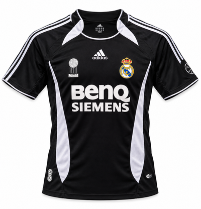 Camisa retrô preta do Real Madrid 2006/07 com painéis brancos e BenQ Siemens no peito