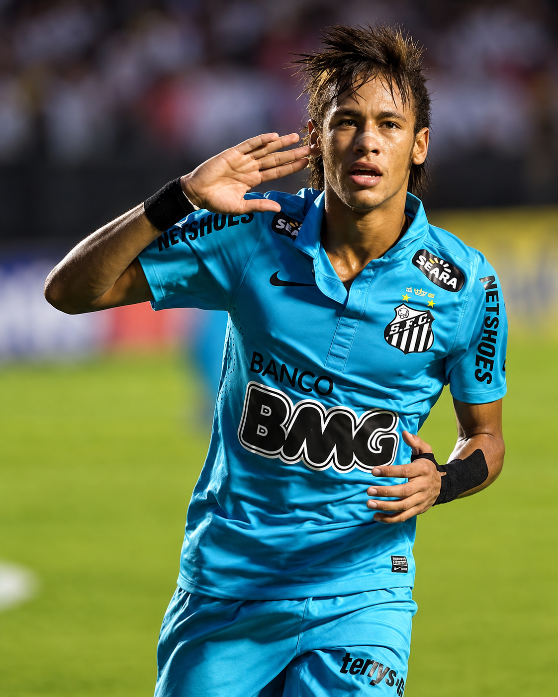 Neymar celebrando con la camiseta celeste del Santos en 2012