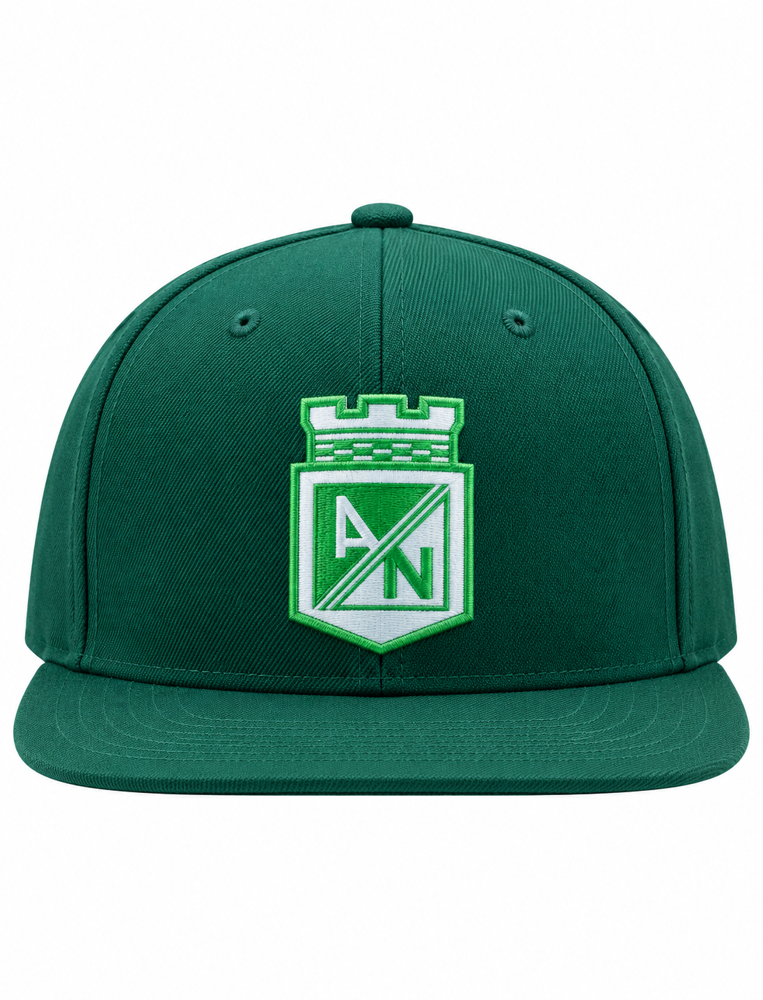 Gorra Atlético Nacional, foto de estudio en fondo blanco