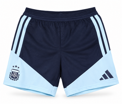 Calção azul-marinho e celeste da Argentina com painéis azul-marinho e celeste, escudo e o logo da Adidas