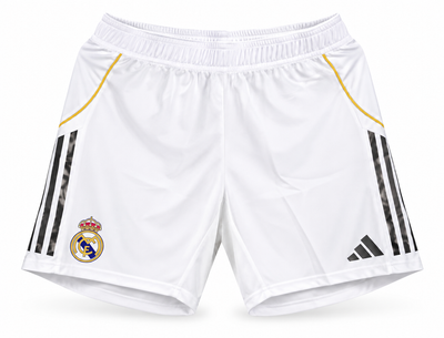 Calção branco do Real Madrid com listras pretas e friso dourado, escudo e o logo da Adidas