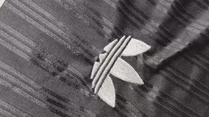 Camiseta Oasis X Adidas Tour 3 Rayas